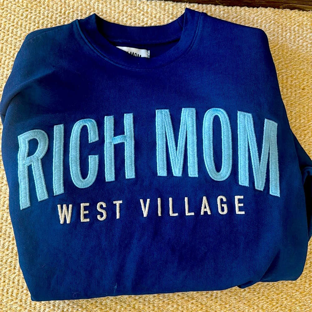 Tinx Rich Mom Sweatshirt - West Village